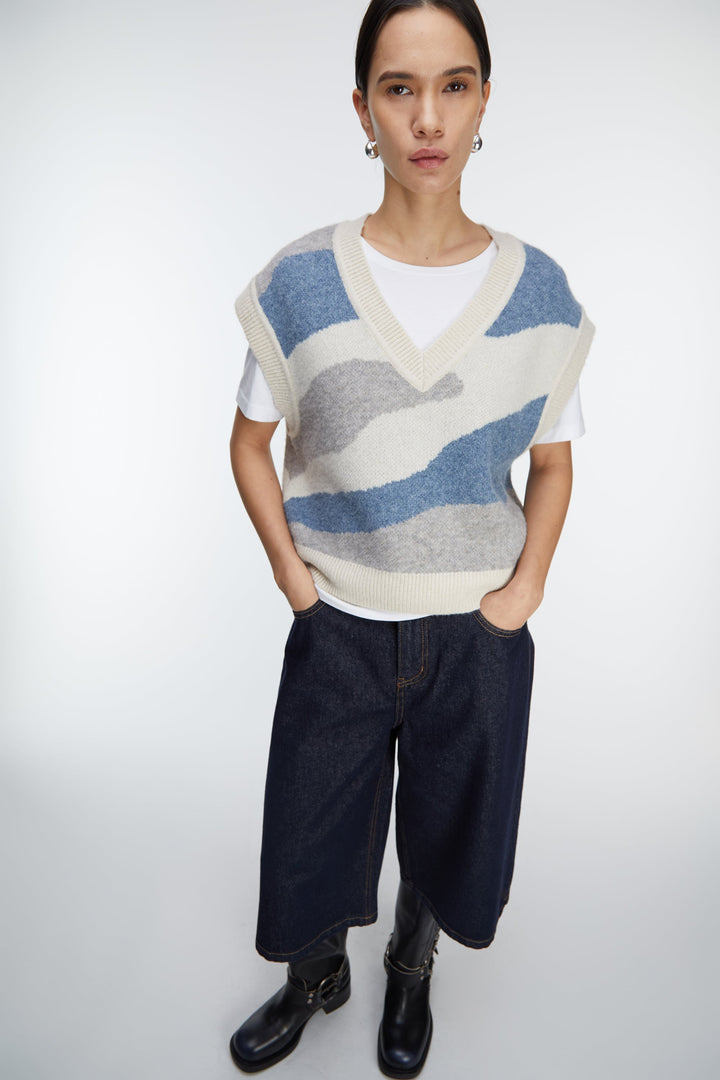 INTARSIA KNIT VEST