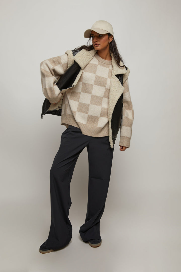 SHERPA LINED VEST