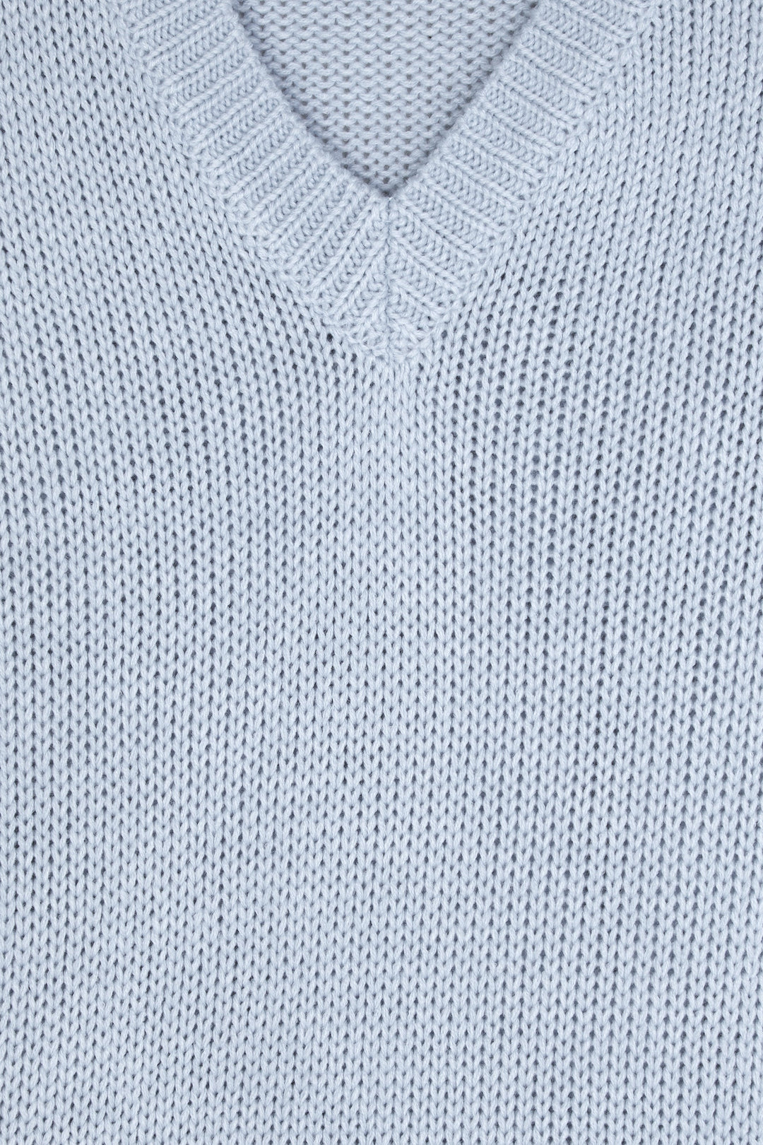 V-NECK VEST